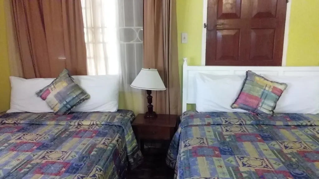 Silver Creek Resort Runaway Bay 3*,  Jamaica