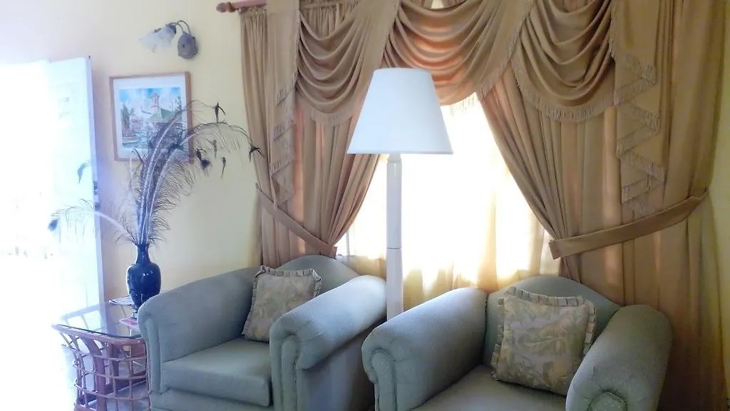 Silver Creek Resort Runaway Bay Hotel