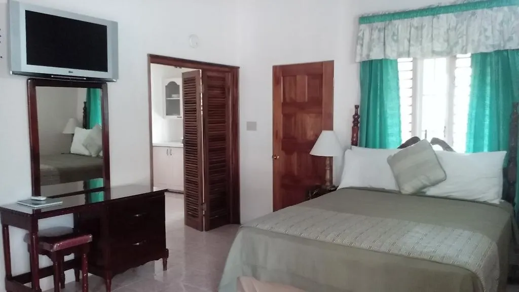 Silver Creek Resort Runaway Bay 3*,  Jamaica