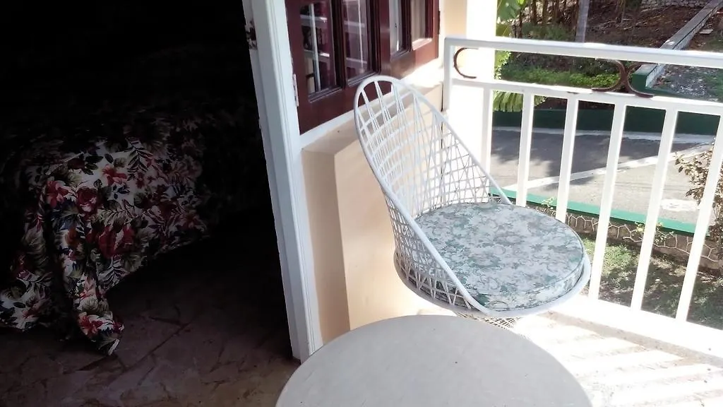 *** Hotel Silver Creek Resort Runaway Bay Jamaica