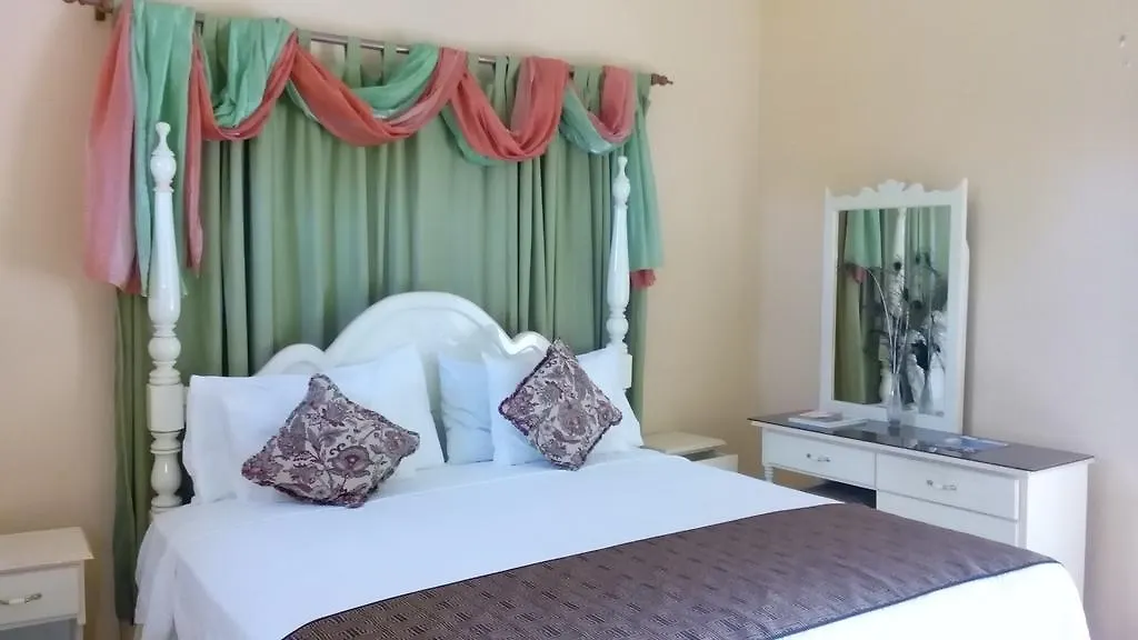 Silver Creek Resort Runaway Bay 3*,  Jamaica