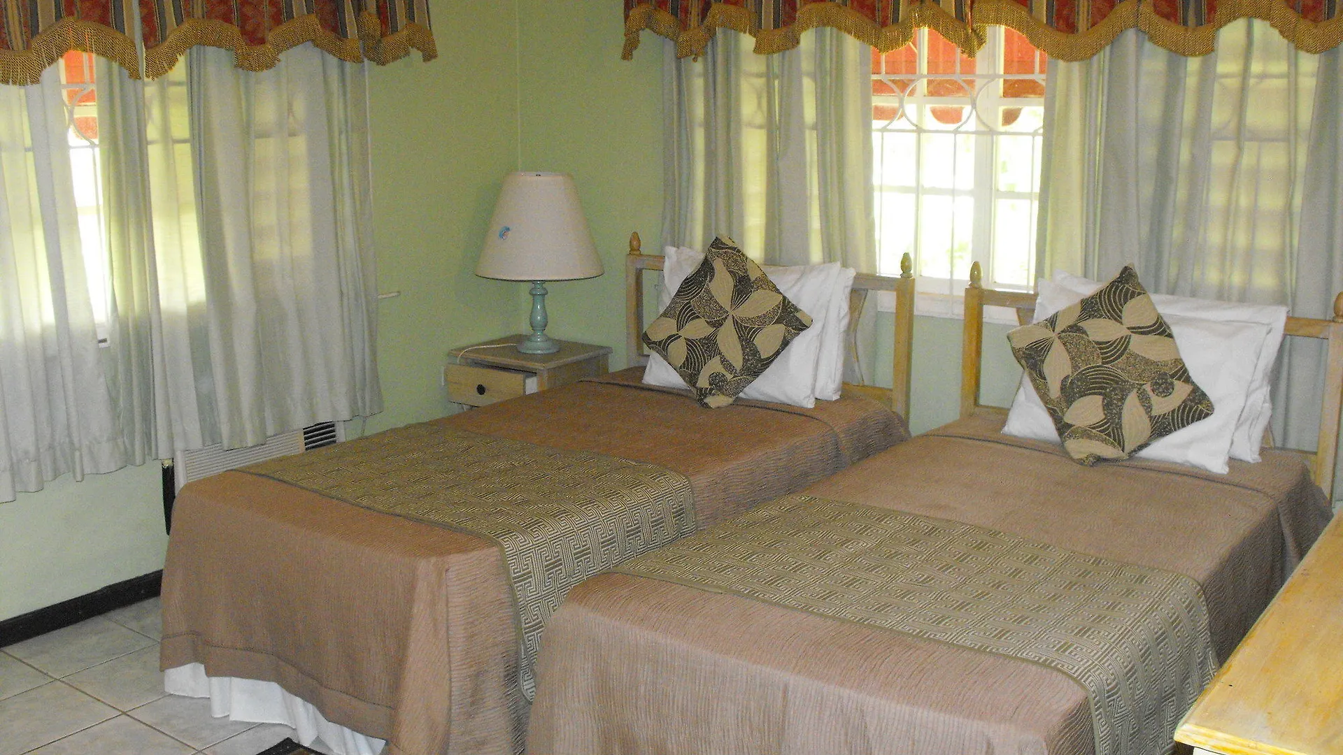Hotel Silver Creek Resort Runaway Bay